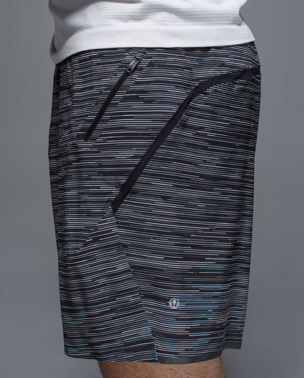 Lululemon Surge Short 6 Linerless - Black/Grey Barre Logo Pattern