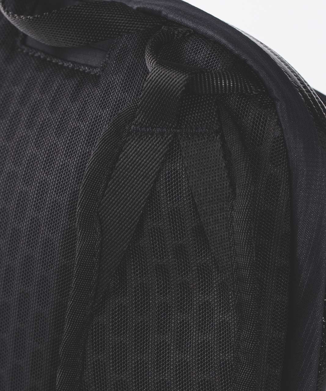 Lululemon Surge Run Backpack *15L - Black