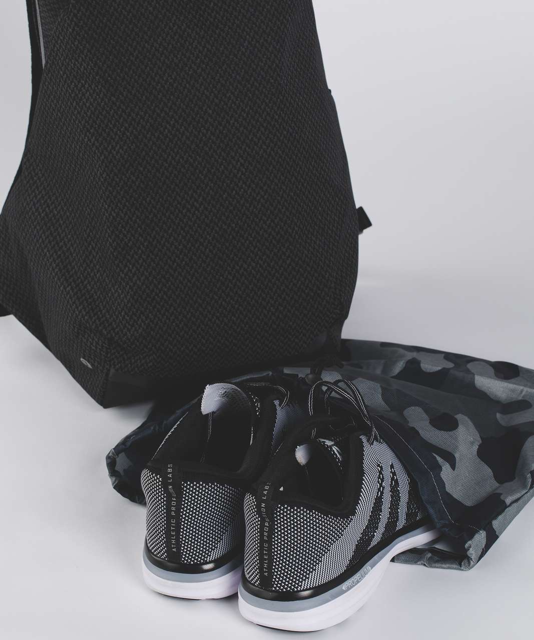 Lululemon Surge Run Backpack *Reflective 15L - Saint James Tweed Black Silver Reflective