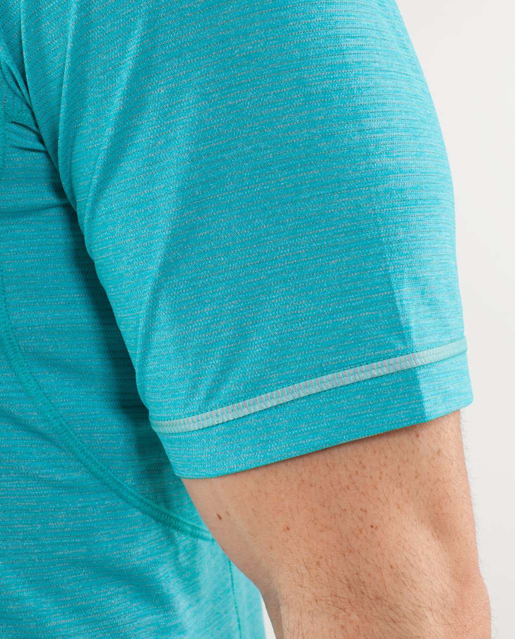 Lululemon Bolt Tech II Short Sleeve - Heathered Blue Tropics