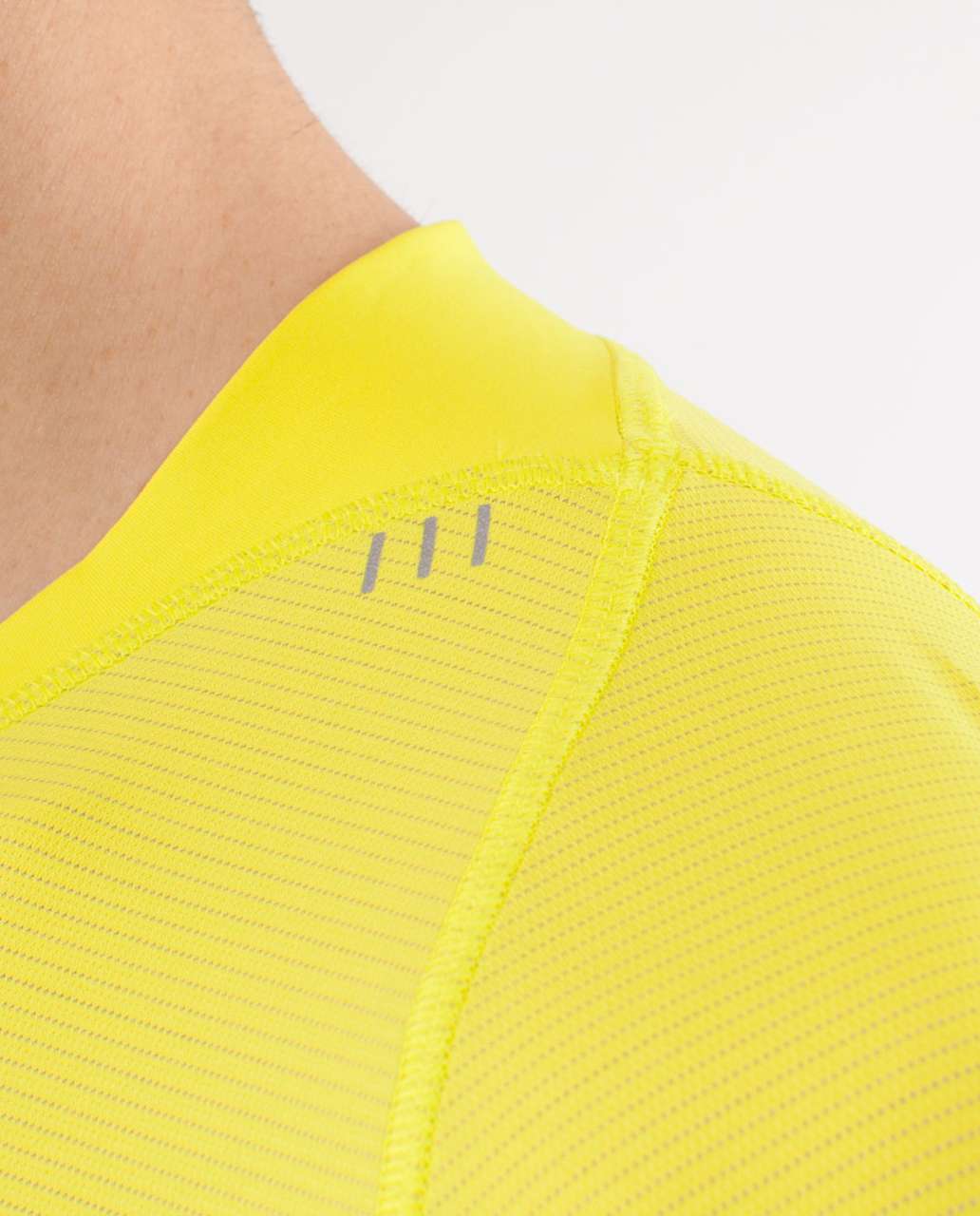 Lululemon Bolt Tech II Short Sleeve - Split Pea