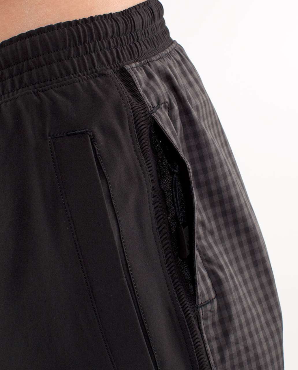 Lululemon Run:  Response Short - Black / Fourth Gingham Soot Black