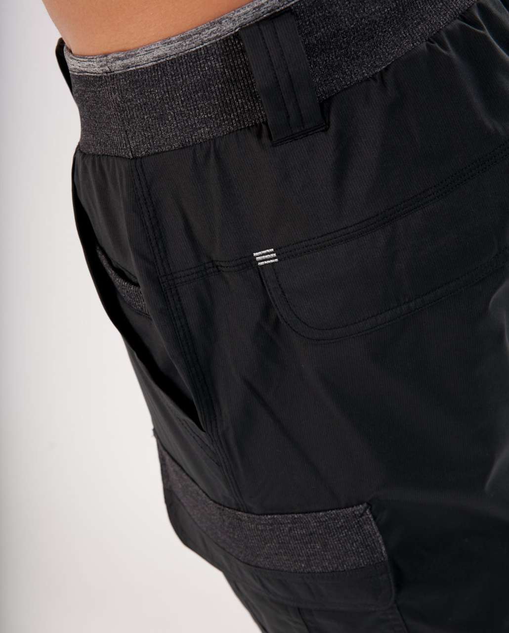 Lululemon &Go City Trek Trousers Pant Black Size 10 - $85 (42% Off