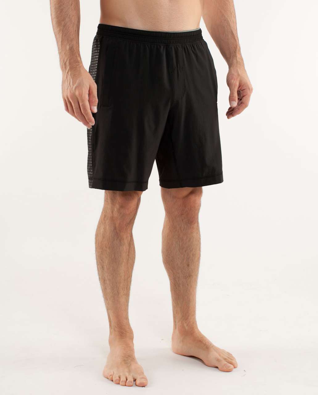 Lululemon Run:  Response Short - Black / Black Gradient Dot