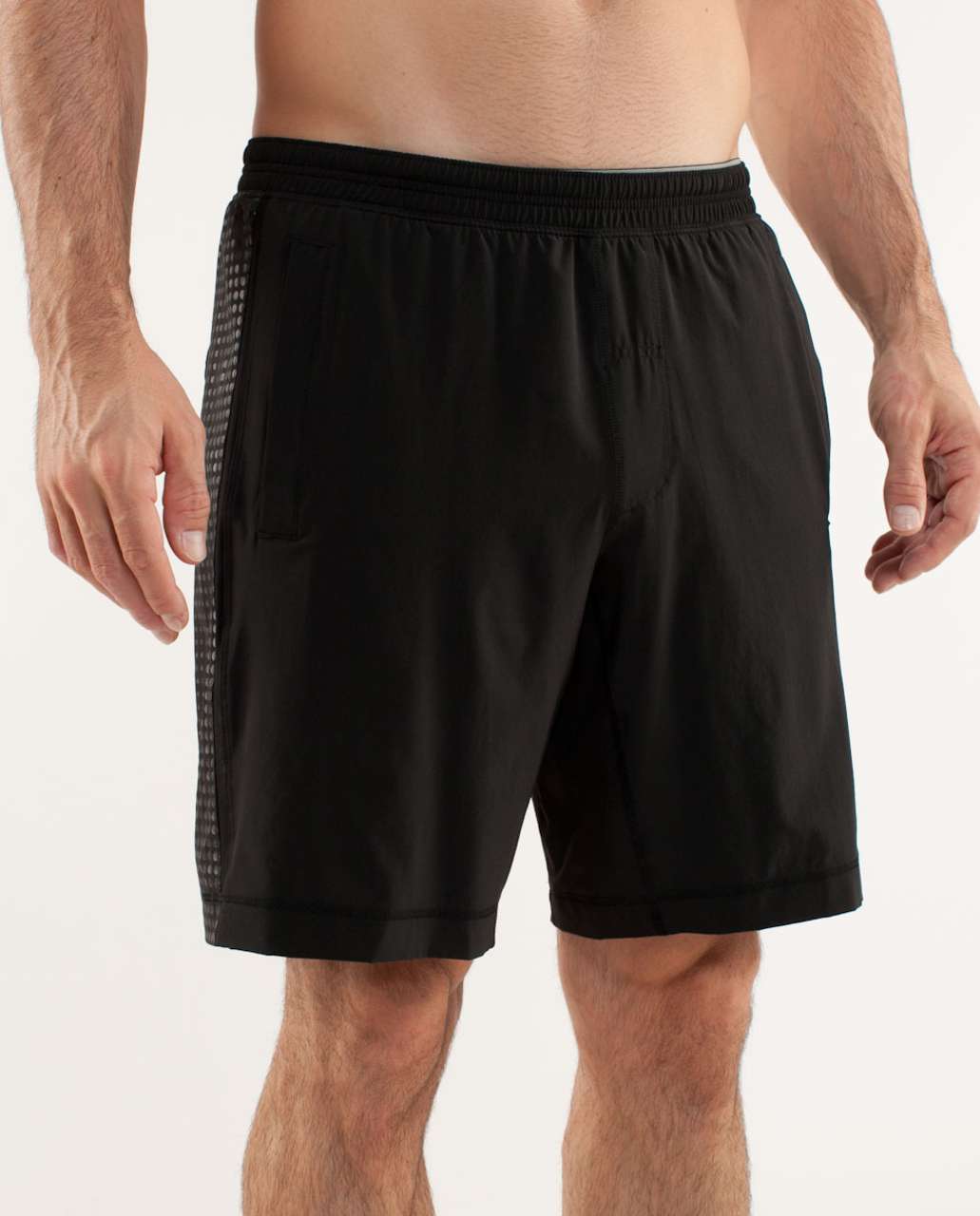 Lululemon Run:  Response Short - Black / Black Gradient Dot