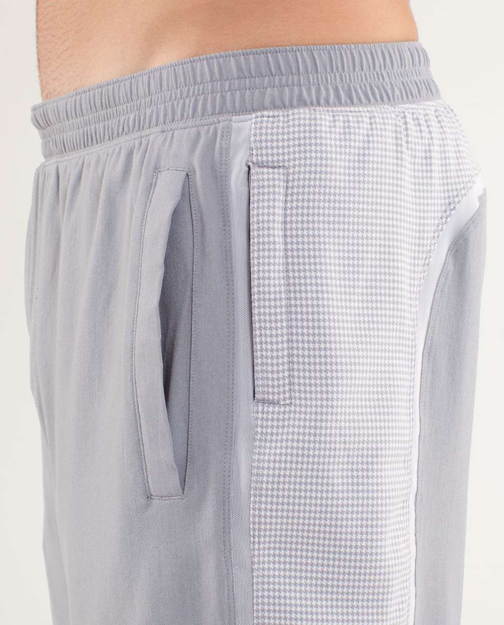 Lululemon Run:  Response Short - Silver Slate / Houndstoothswift White Silver Slate