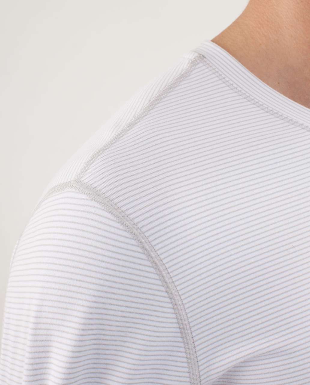 Lululemon Speed Long Sleeve - Smallish Stripe White / Smooth Silver