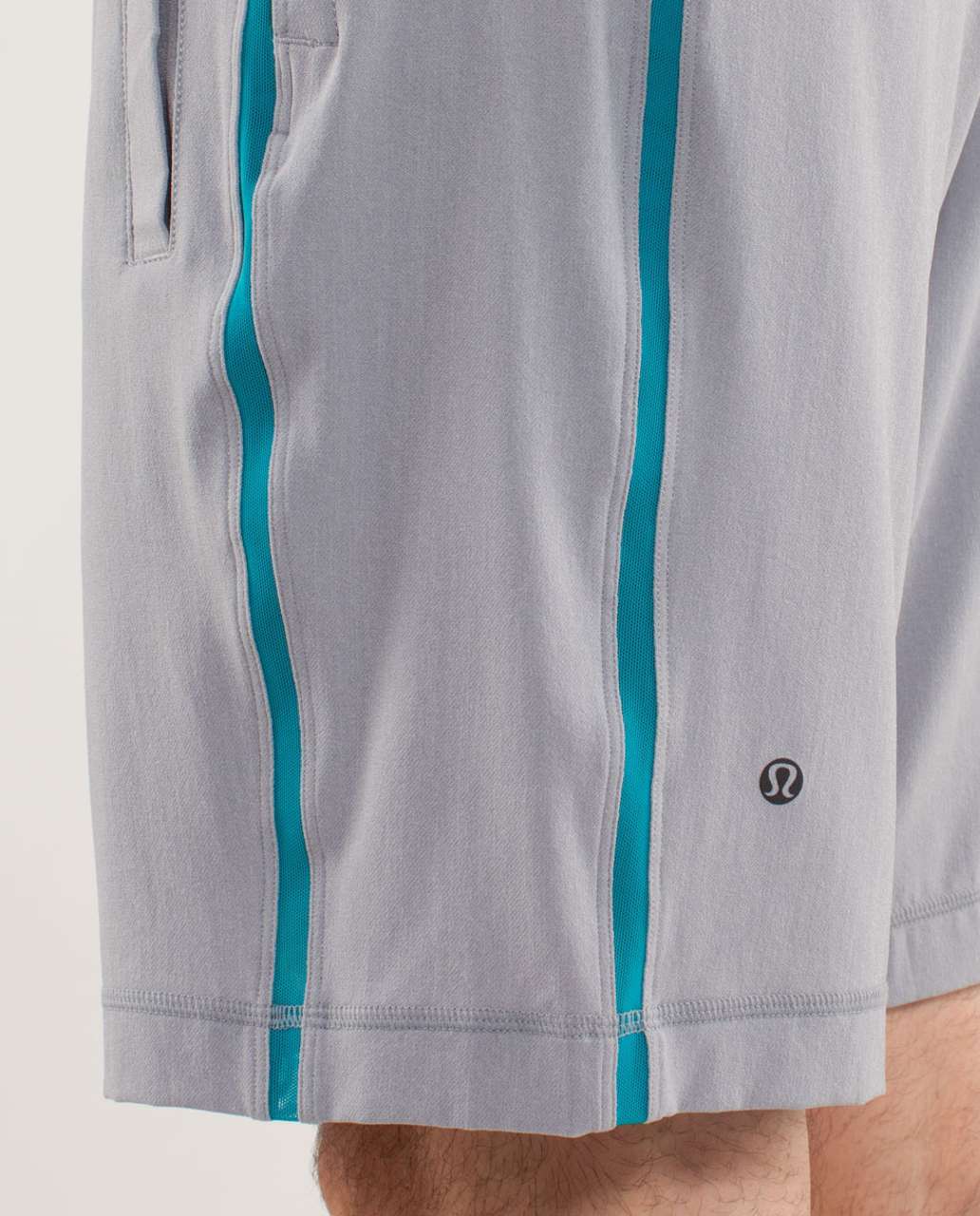 Lululemon Run:  Response Short - Heathered Smooth Silver / Surge