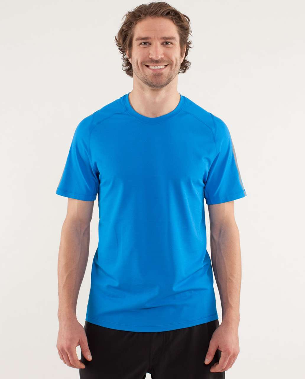 Souluxe Shirt Mens Medium Tee Athletic Gym Blue Short Sleeve Training N327