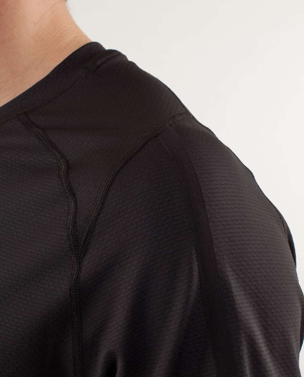 Lululemon Training Tech Short Sleeve - Black