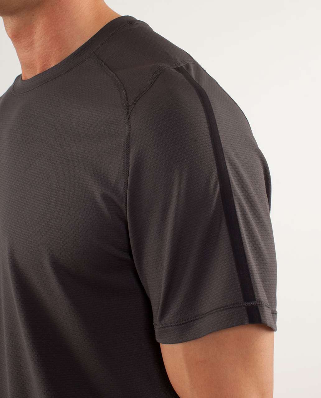 Lululemon Training Tech Short Sleeve - Soot