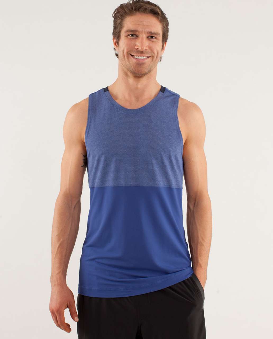 Lululemon Precise Singlet - Hampton Blue