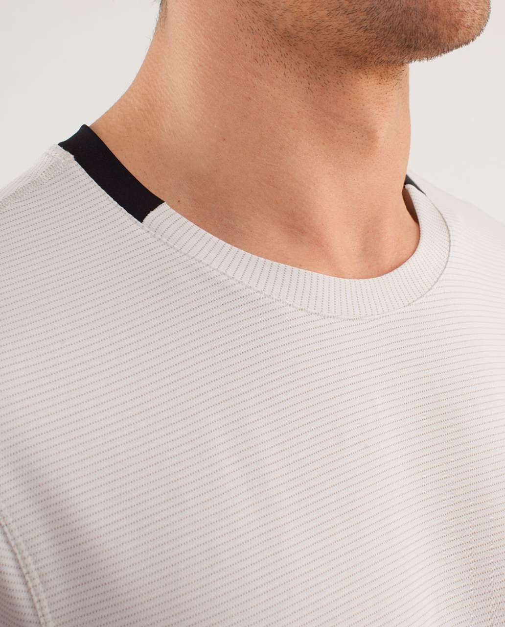 Lululemon Precise Tee *Mesh - Buff