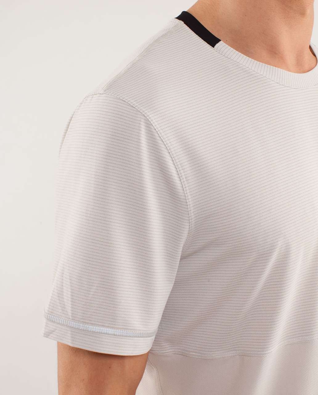 Lululemon Precise Tee *Mesh - Buff