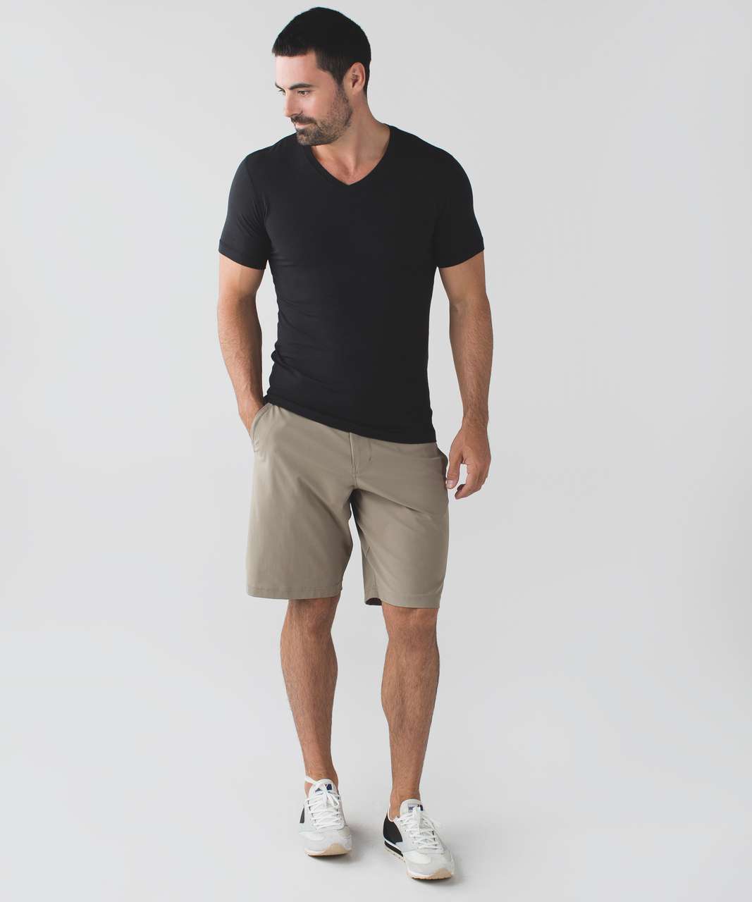 Lululemon 5 Year Basic V - Black (Third Release)