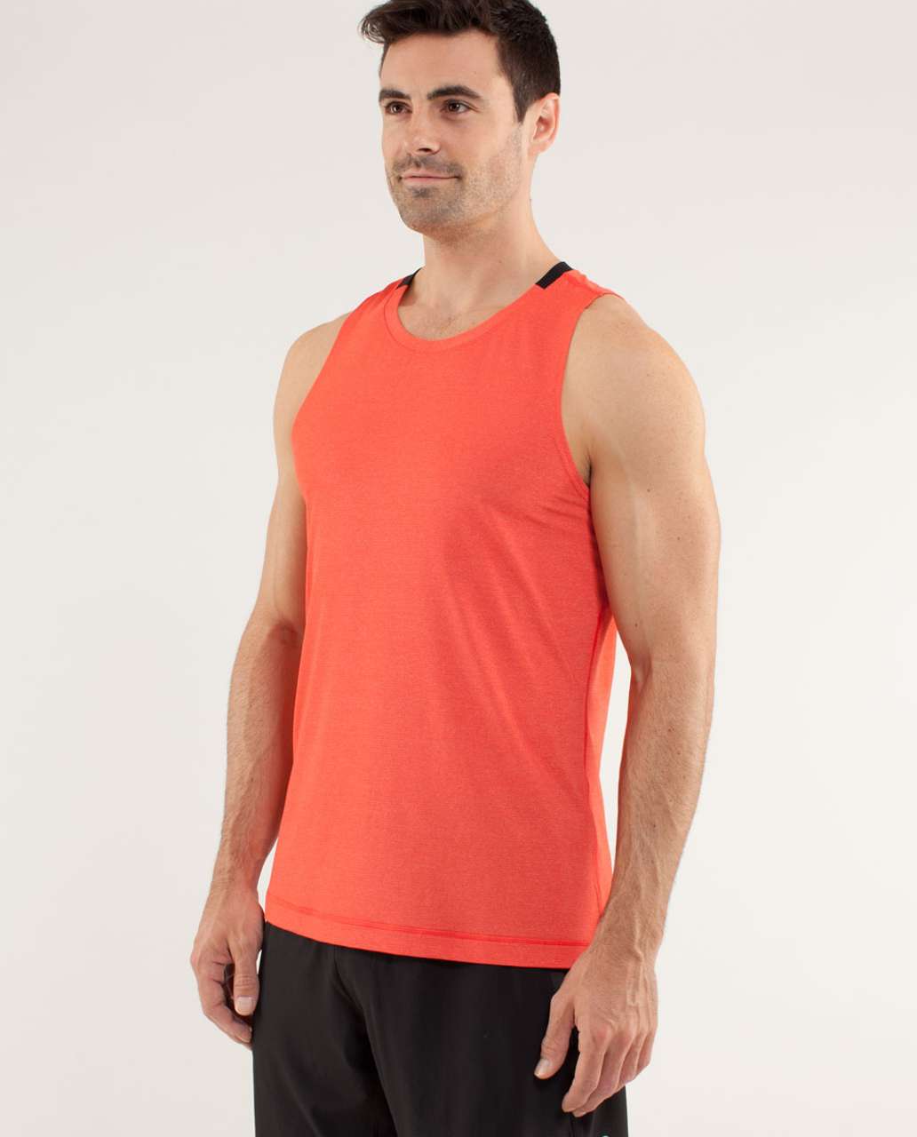 Lululemon Precise Singlet - Alarming