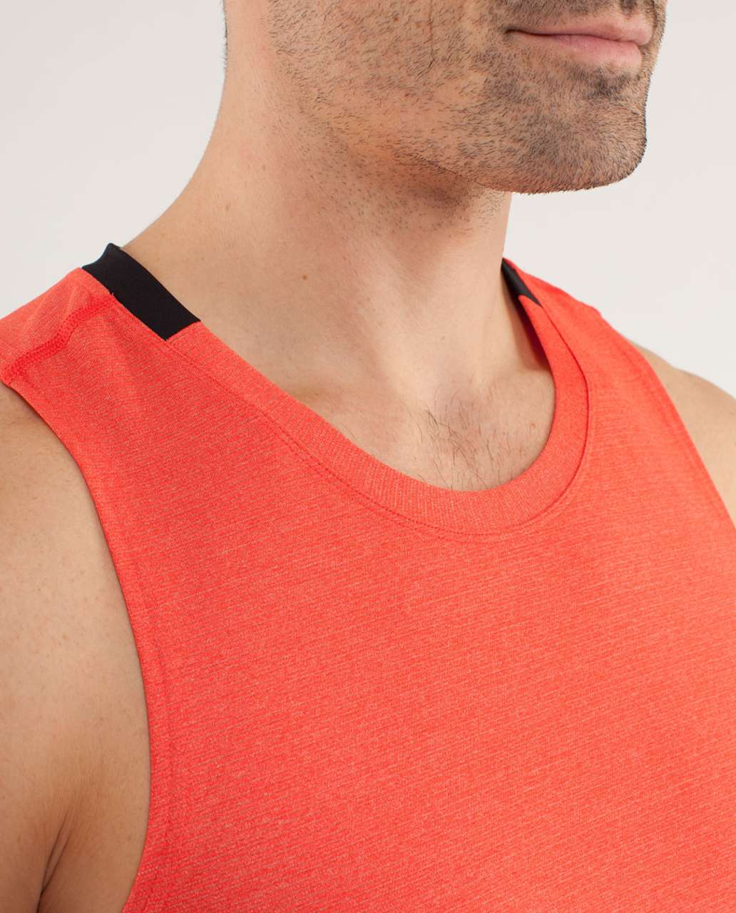 Lululemon Precise Singlet - Alarming