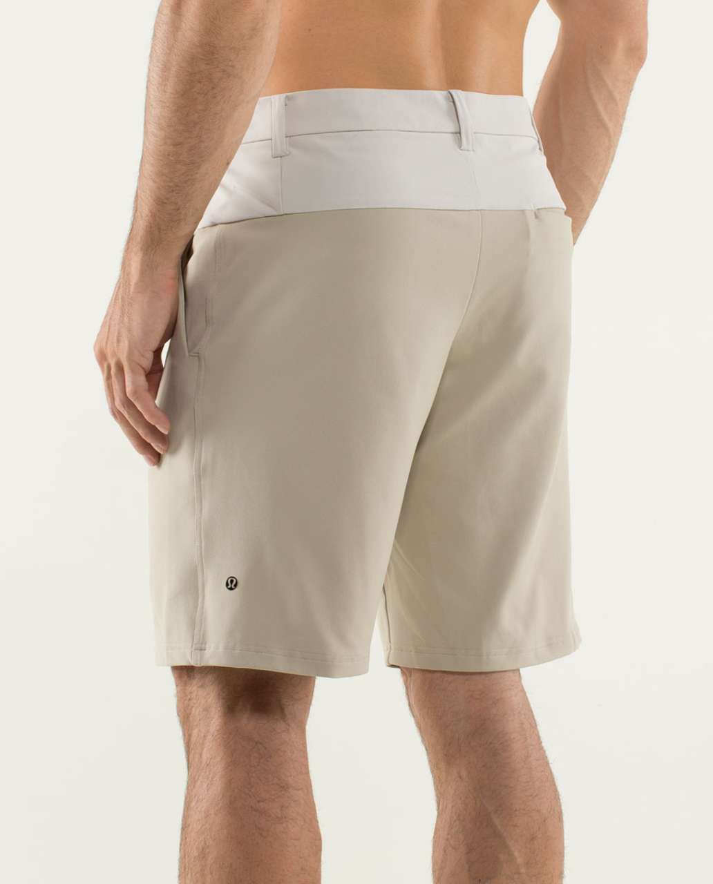 Lululemon Vital Short - Mojave Tan / Buff