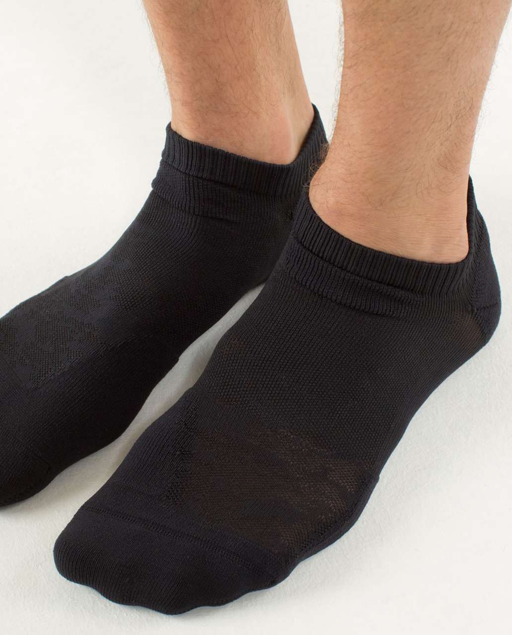 Lululemon Ultimate Low-Pro Run Sock - Black - lulu fanatics