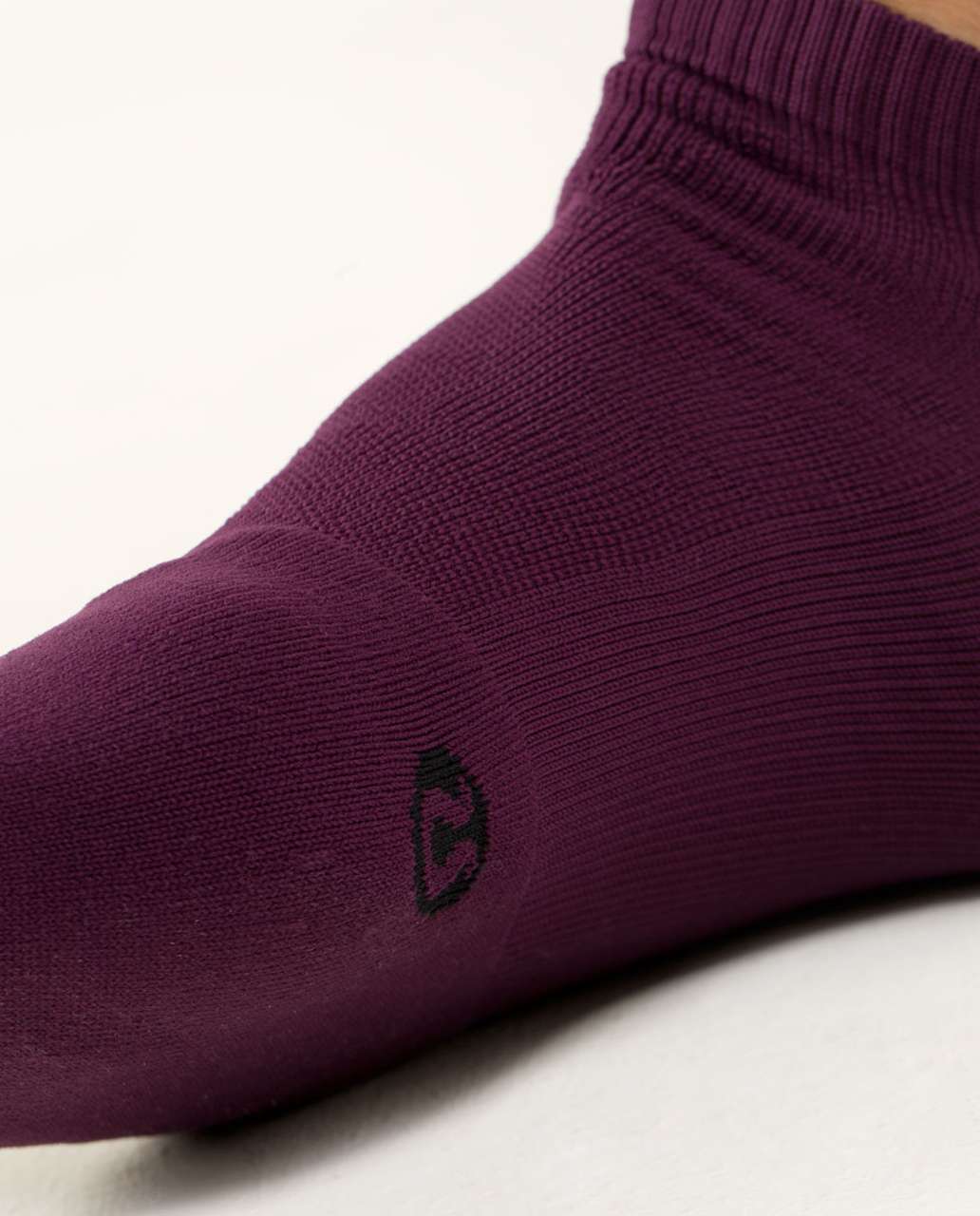 Lululemon Ultimate Low-Pro Run Sock - Plum / Black