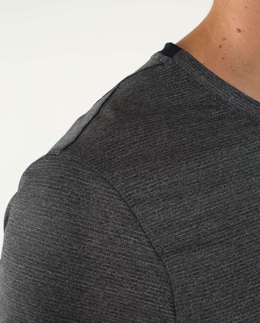 Lululemon Precision Tee *Silverescent - Heathered Black