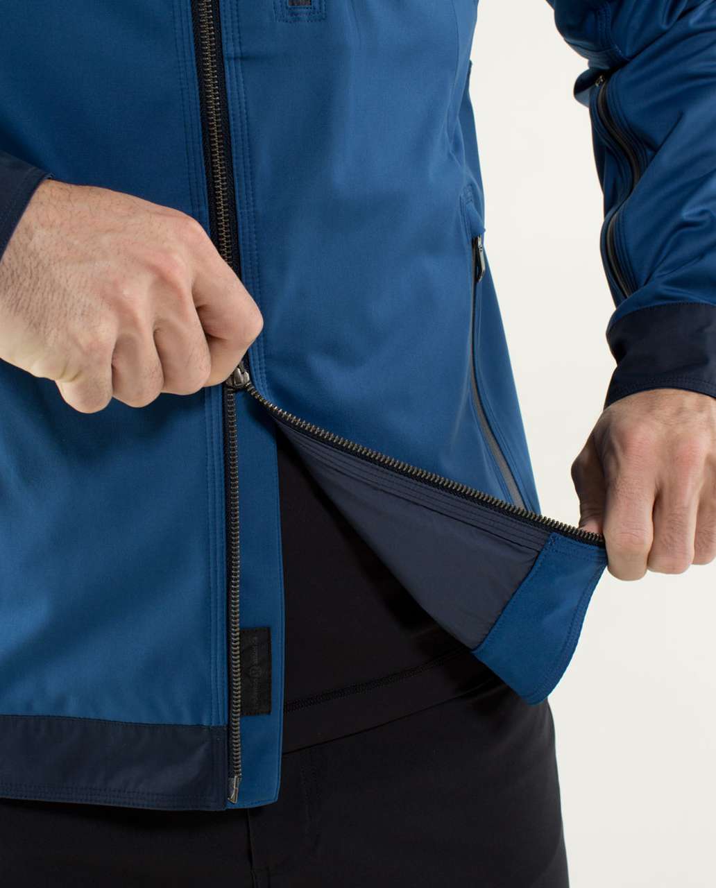 Lululemon Ventilator Jacket - Rugged Blue / Inkwell