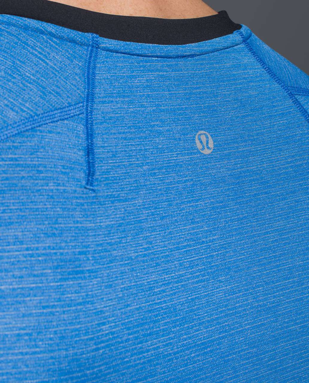 Lululemon Assert Tech Short Sleeve - Heathered Lakeside Blue / Black