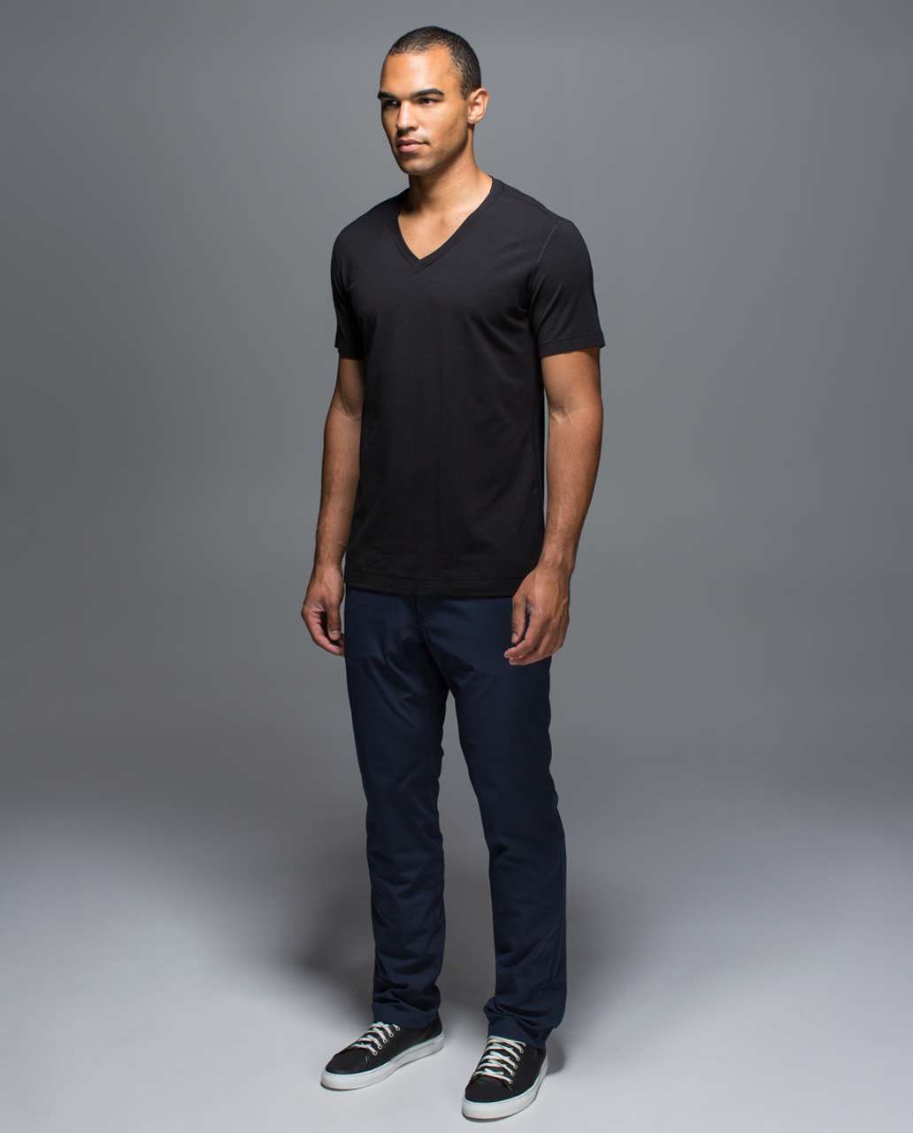 Lululemon 5 Year Basic V - Black (Fourth Release)