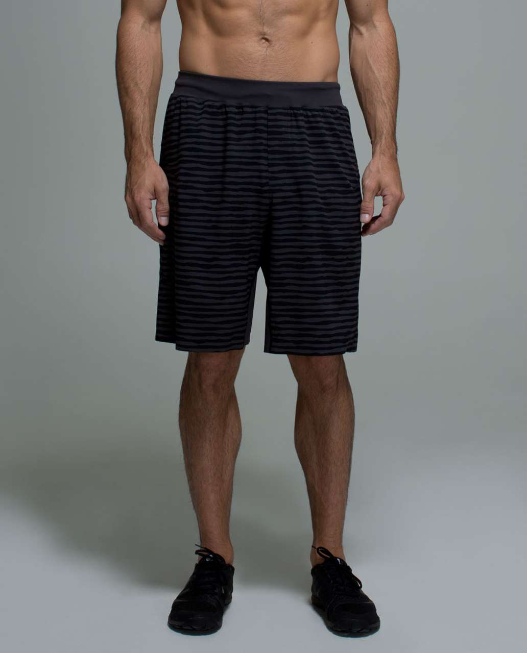 Lululemon Assert Short - Glacier Texture Surge Black / Black - lulu fanatics