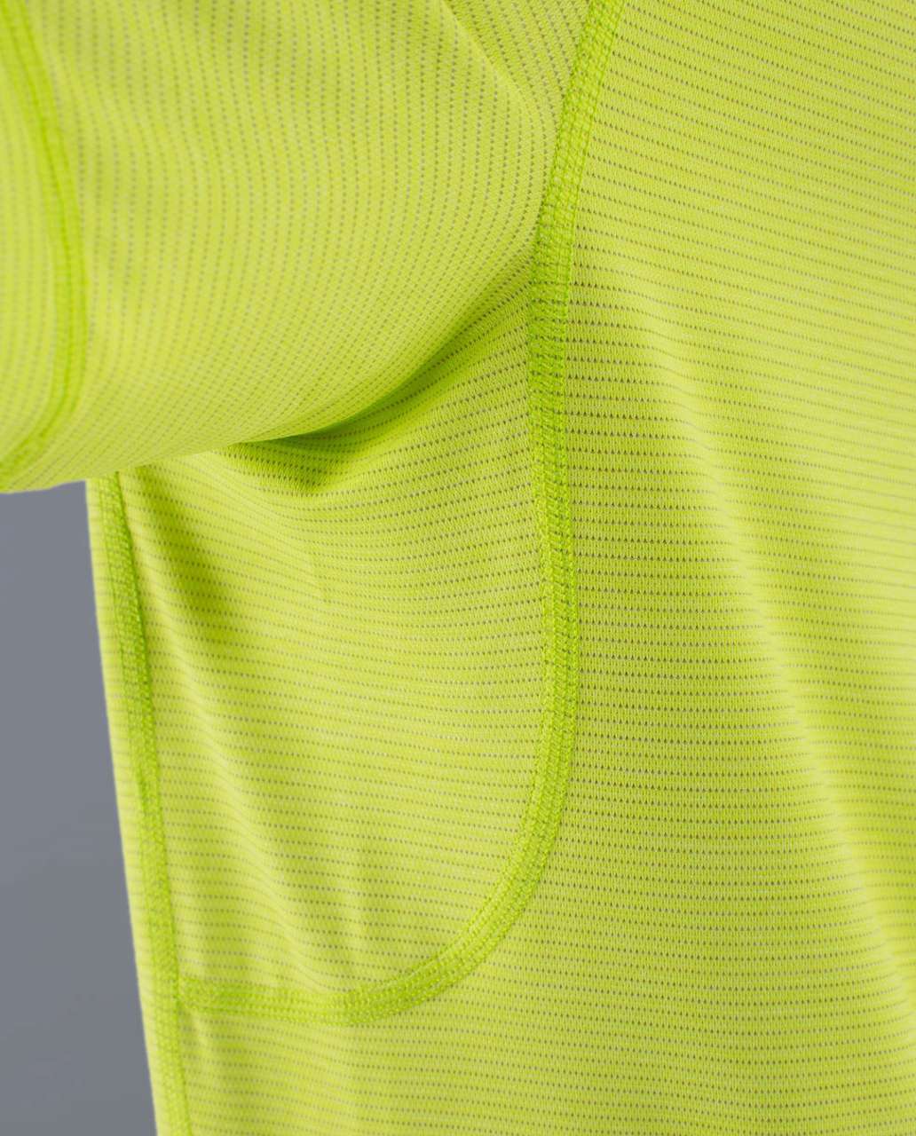 Lululemon Assert Tech Short Sleeve - Heathered Antidote / Soot