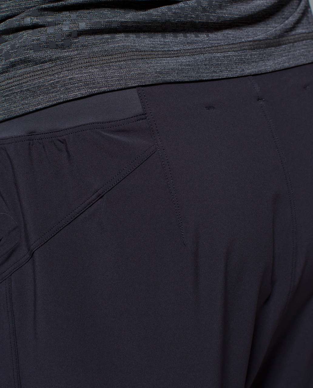 Lululemon Assert Short - Black / Soot