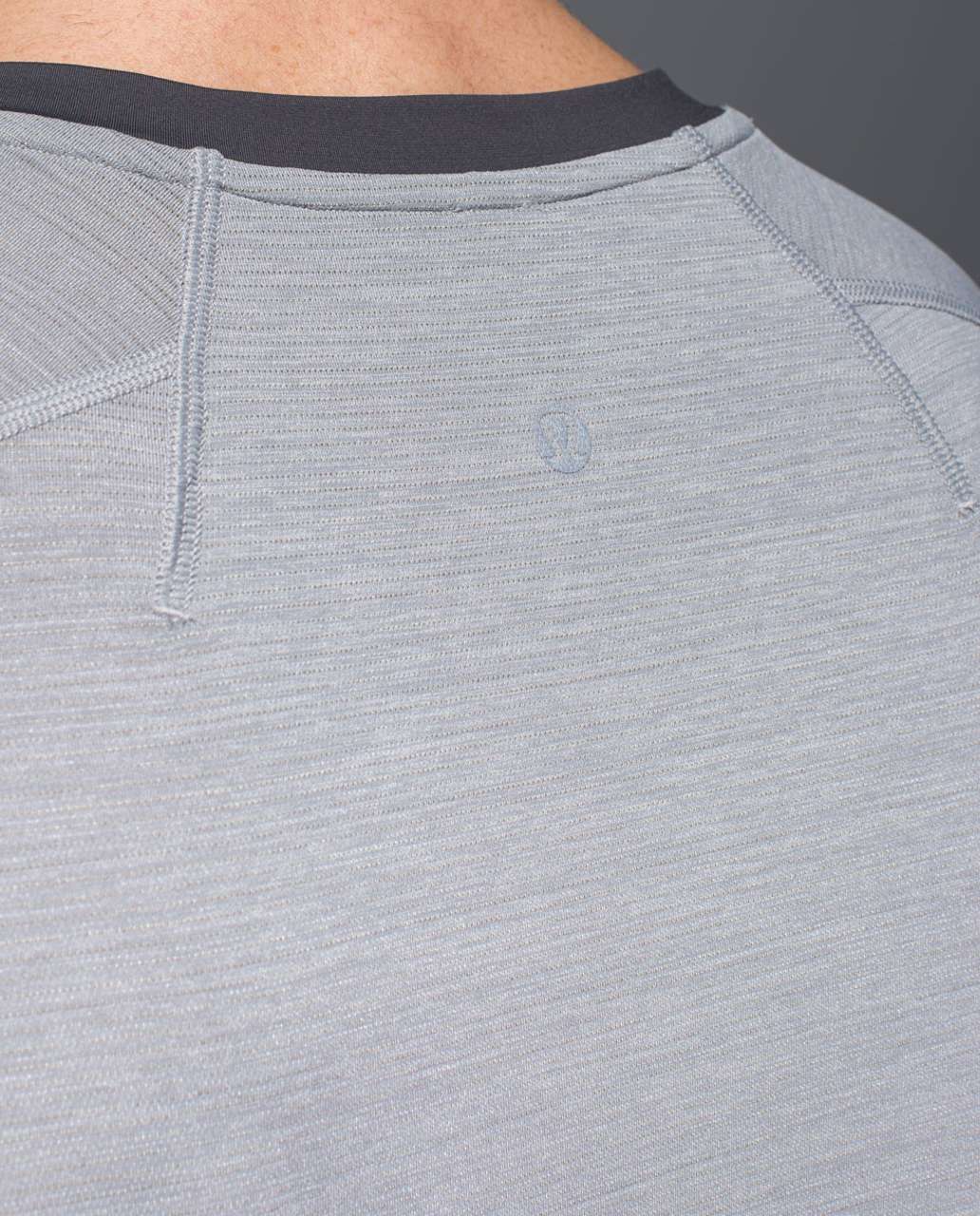 Lululemon Assert Tech Short Sleeve - Heathered Medium Grey / Soot