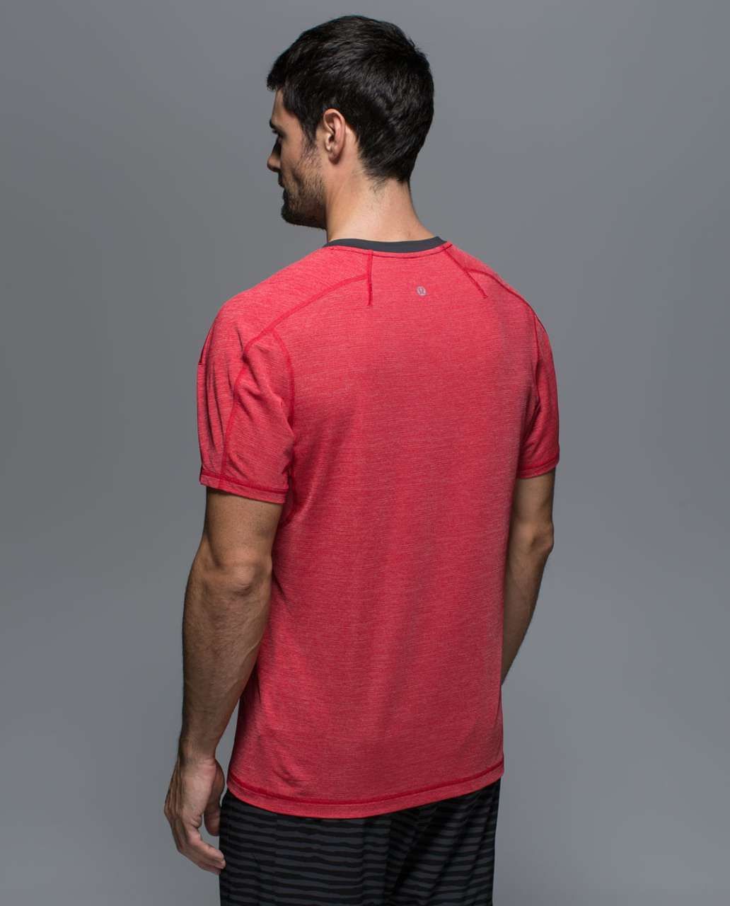 Lululemon Assert Tech Short Sleeve - Heathered Royal Red / Soot