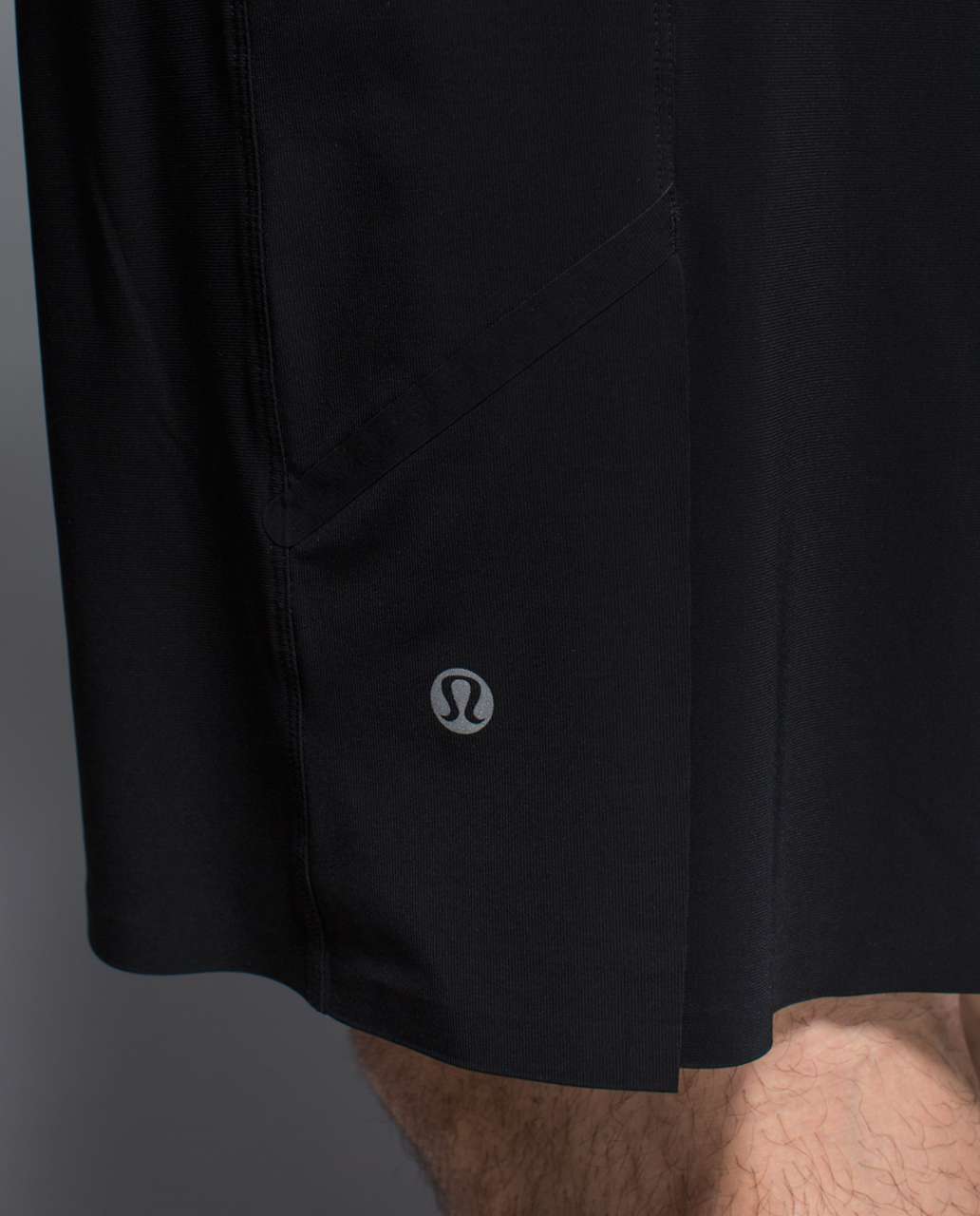 Lululemon Assert Short - Glacier Texture Surge Black / Black