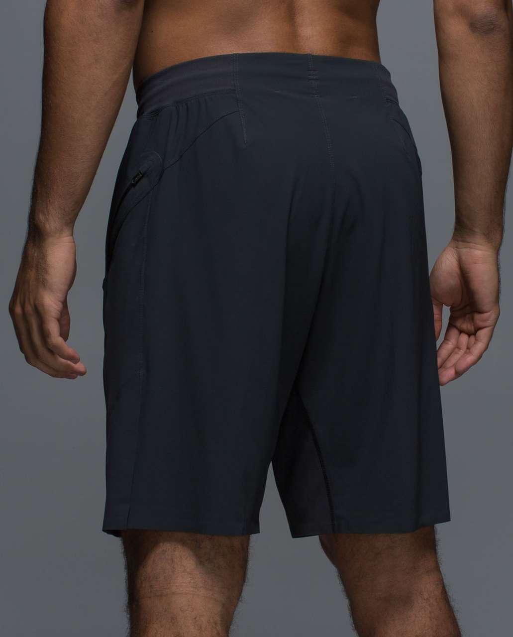 Lululemon Assert Short - Slate / Deep Coal