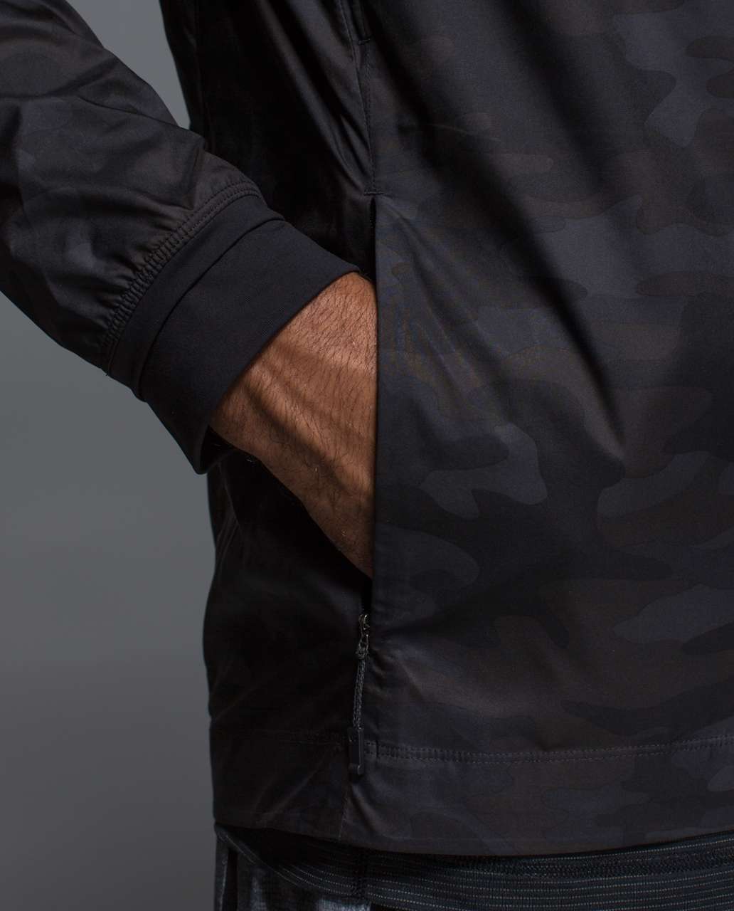 Lululemon Surge Jacket - Lotus Camo Black / Black