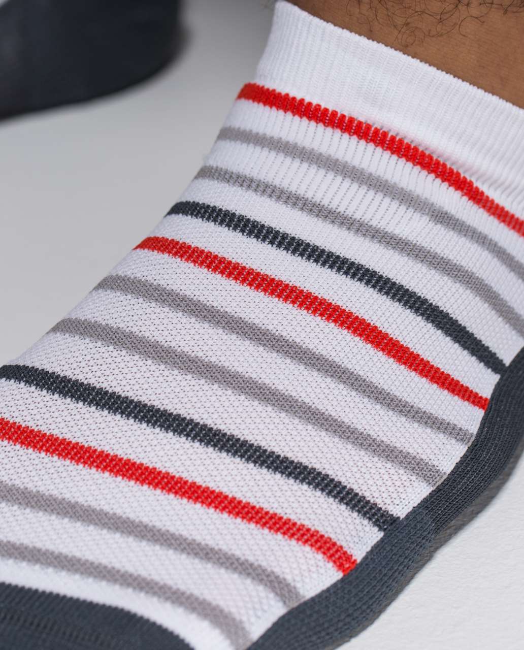 Lululemon No Show Ultimate Run Sock - 5x10 Stripe Flaming Tomato