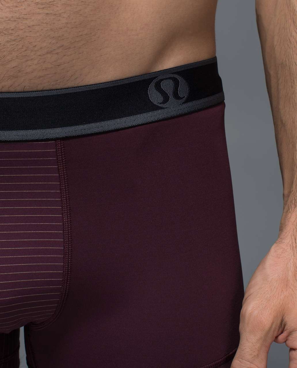 Lululemon Studio Boxer Short - Bordeaux Drama