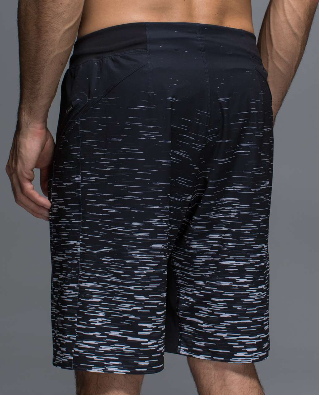 Lululemon Assert Short - Gondola Stripe Black White / Black