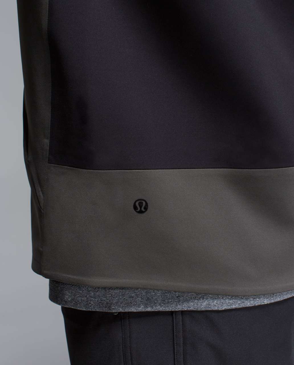 Lululemon Chamber Long Sleeve - Shadow / Black