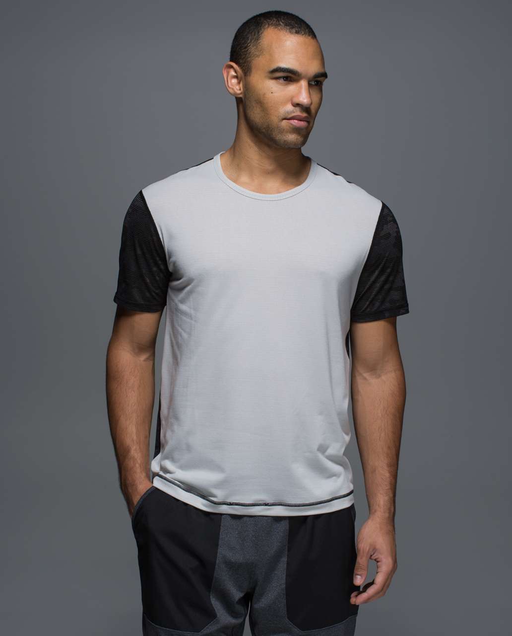 Lululemon Warrior I Short Sleeve - Heathered Silver Spoon