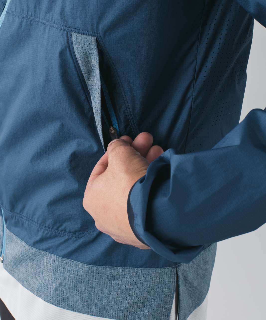 Lululemon Synth Jacket - Hawk Blue / Heathered Hawk Blue