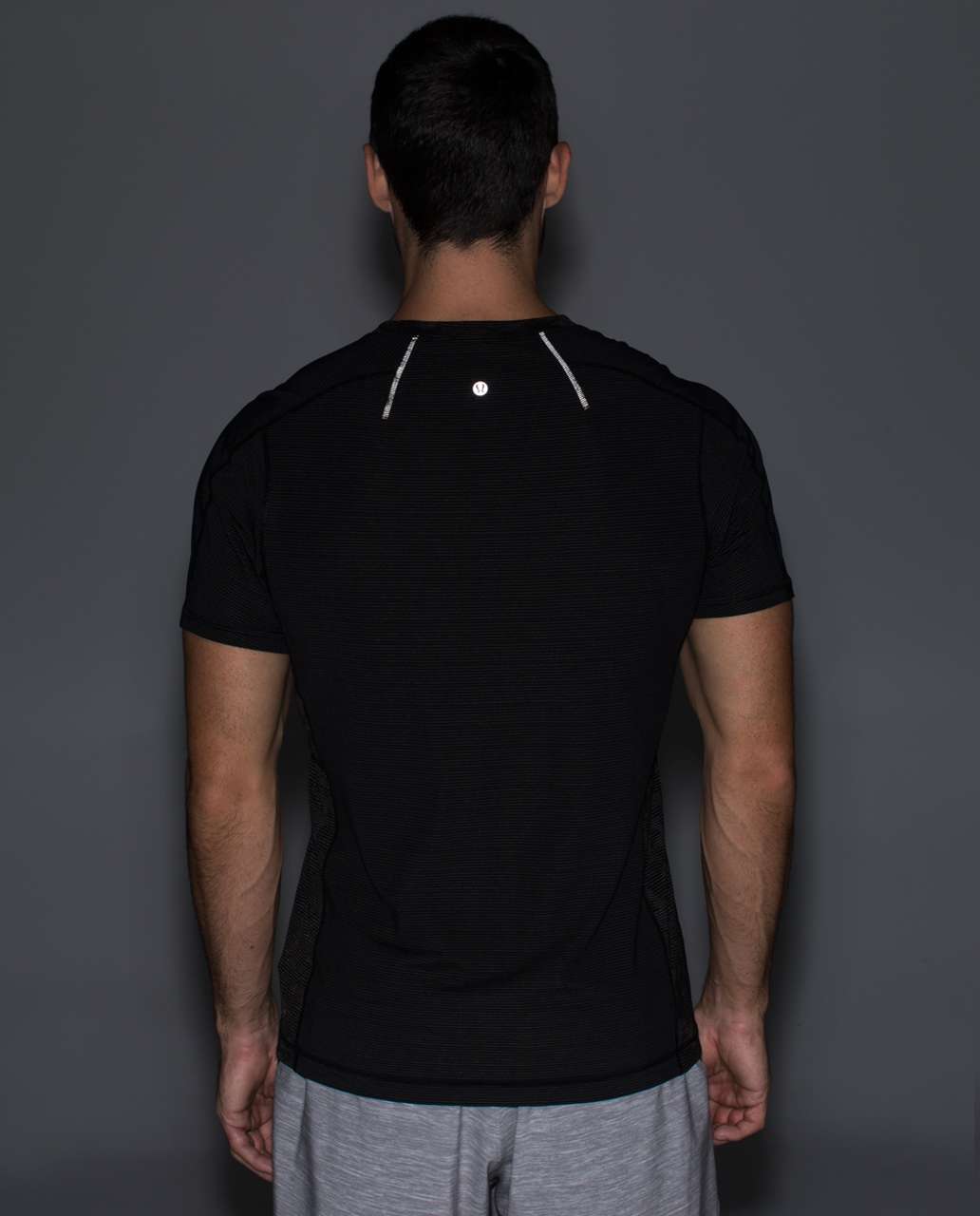 Lululemon Surge Short Sleeve - Black - lulu fanatics