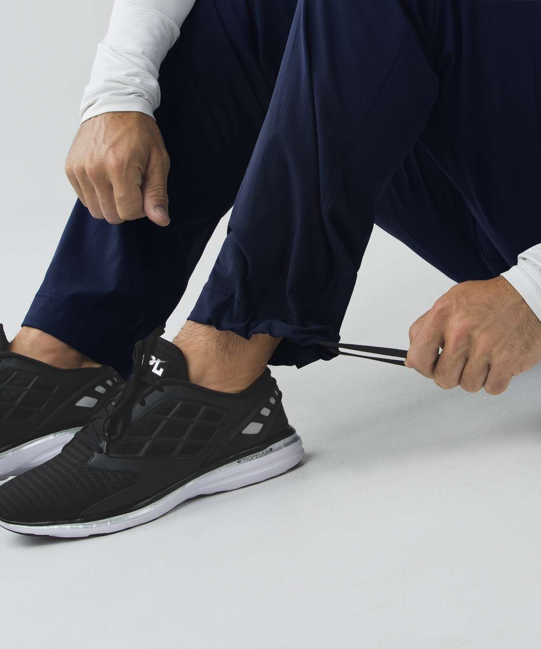 Lululemon Seawall Track Pant 2.0 - Deep Navy / Black