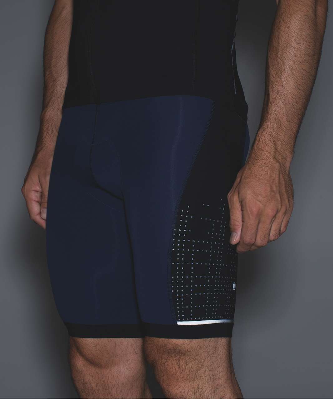 Lululemon Sea To Sky Short - Deep Navy / Black