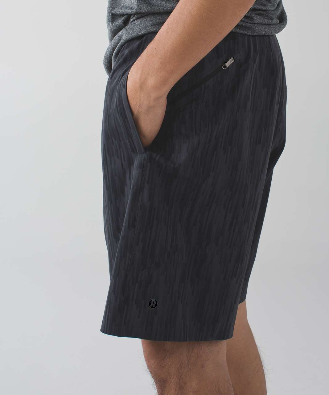 Lululemon Assert Short - Glacier Texture Surge Black / Black