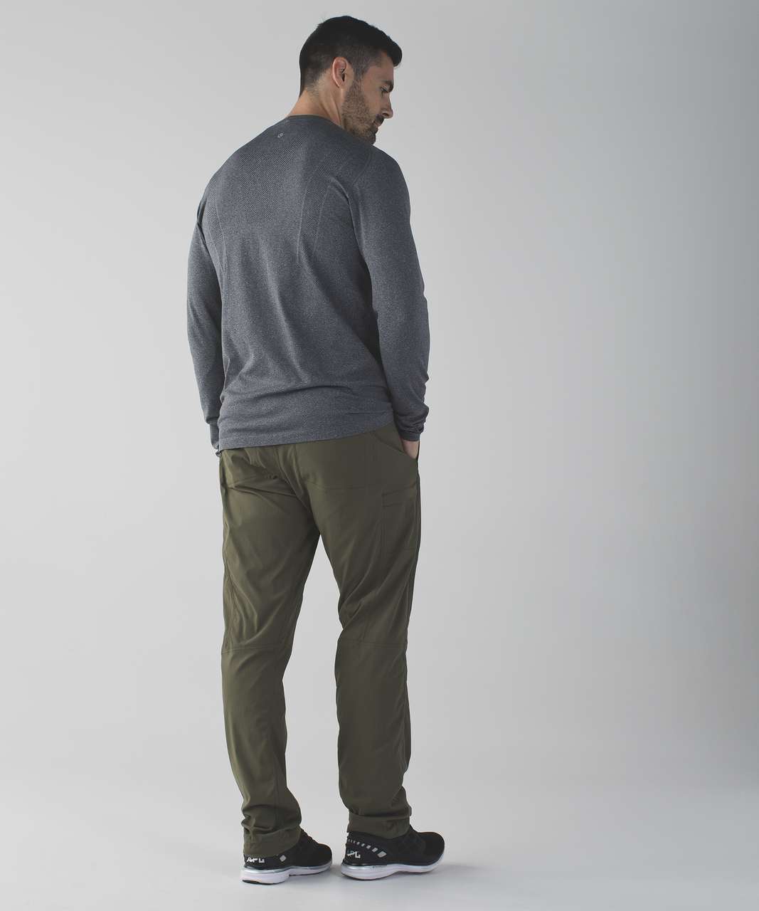 Lululemon Seawall Track Pant 2.0 - Fatigue Green