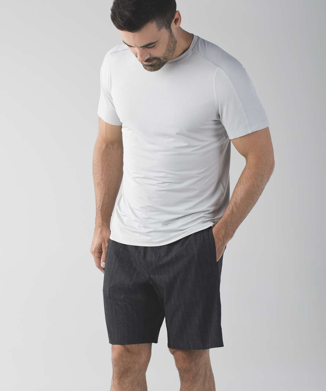 Lululemon Assert Short - Glacier Texture Surge Black / Black