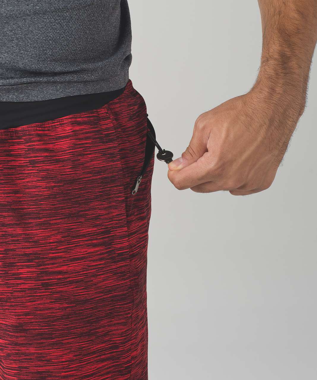 Lululemon Assert Short 9" - Tactic Static Lulu Red Black Cherry / Black