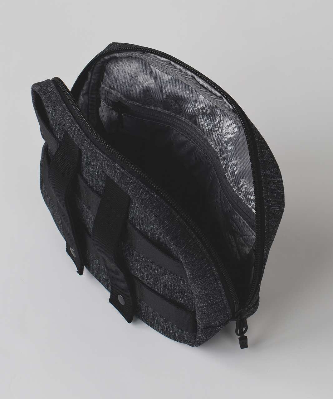 Lululemon Arrival Dopp Kit - Black (First Release)